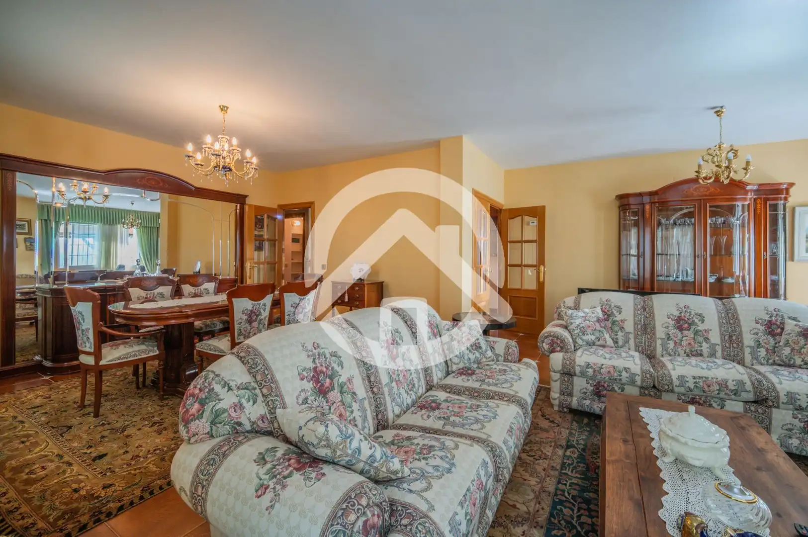 Sala d'estar de Casa o xalet en venda en Campo Real amb Aire condicionat, Calefacció i Jardí privat