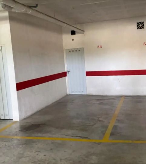 Foto 2 de Garatge de lloguer a Calle Enrico Toselli, 13, Parque Clavero, Málaga Capital