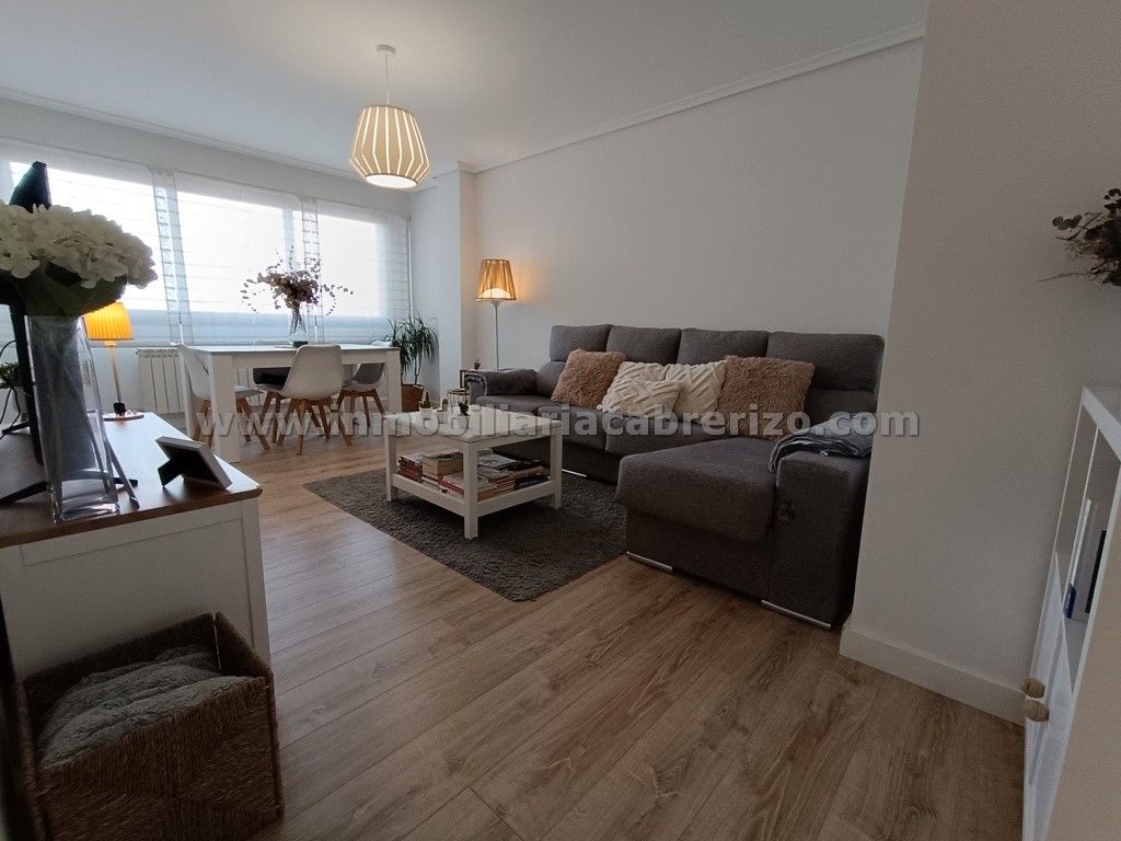 Living room of Apartment for sale in  Logroño  with Heating, Parquet flooring and Storage room