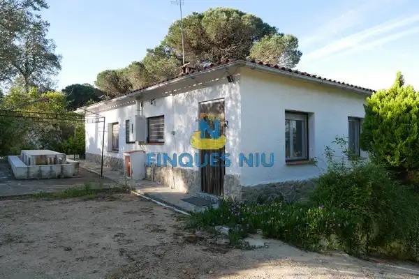 Vista exterior de Casa o xalet en venda en Maçanet de la Selva amb Aire condicionat, Calefacció i Jardí privat