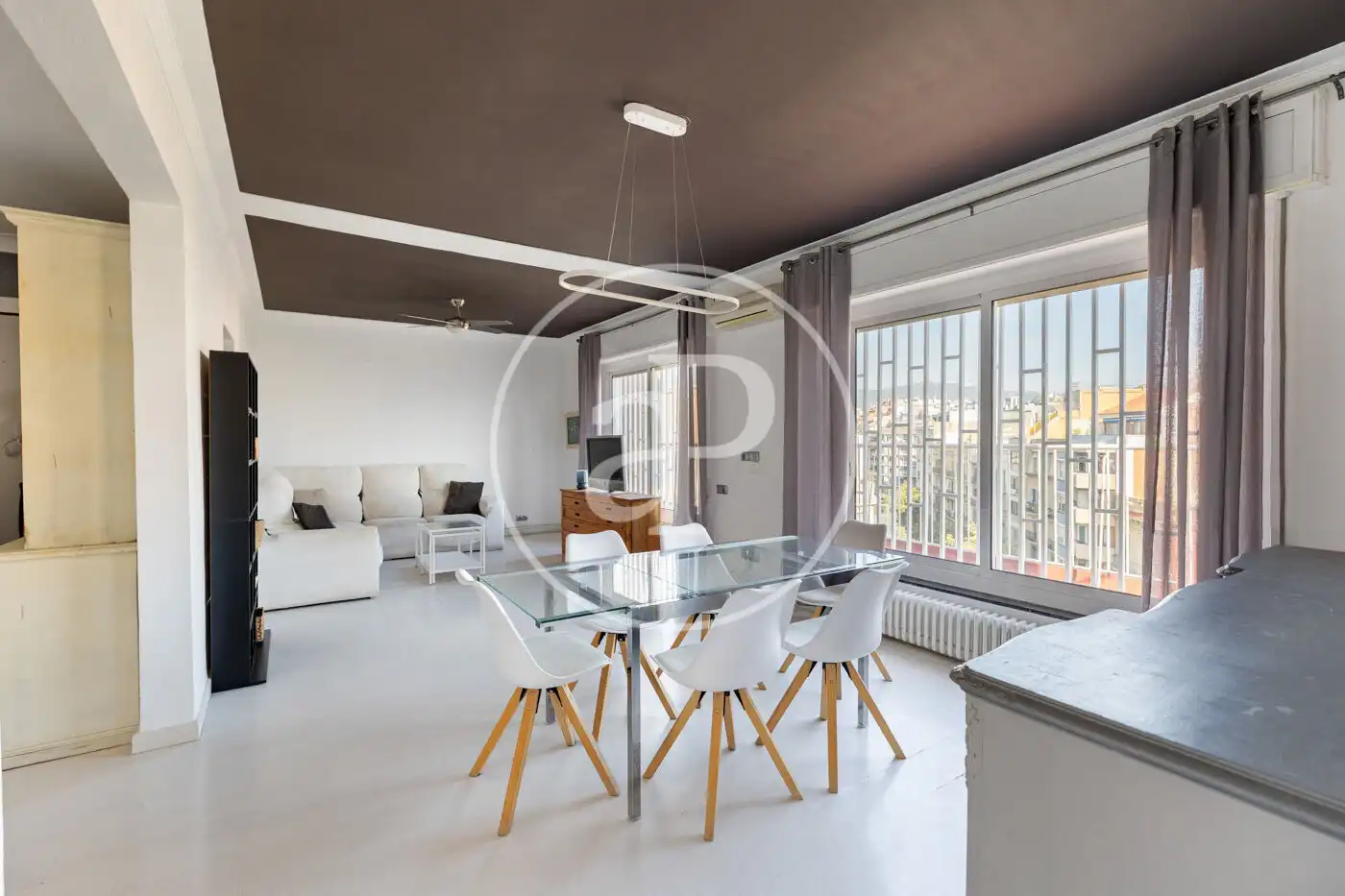 Penthouse with terrace for sale in Carrer del Consell de Cent