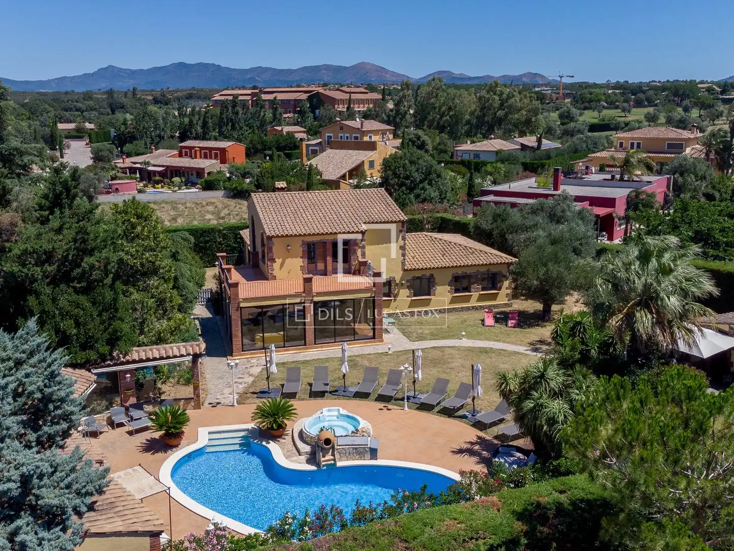 Chalet con piscina en venta en Peralada, imagen 5