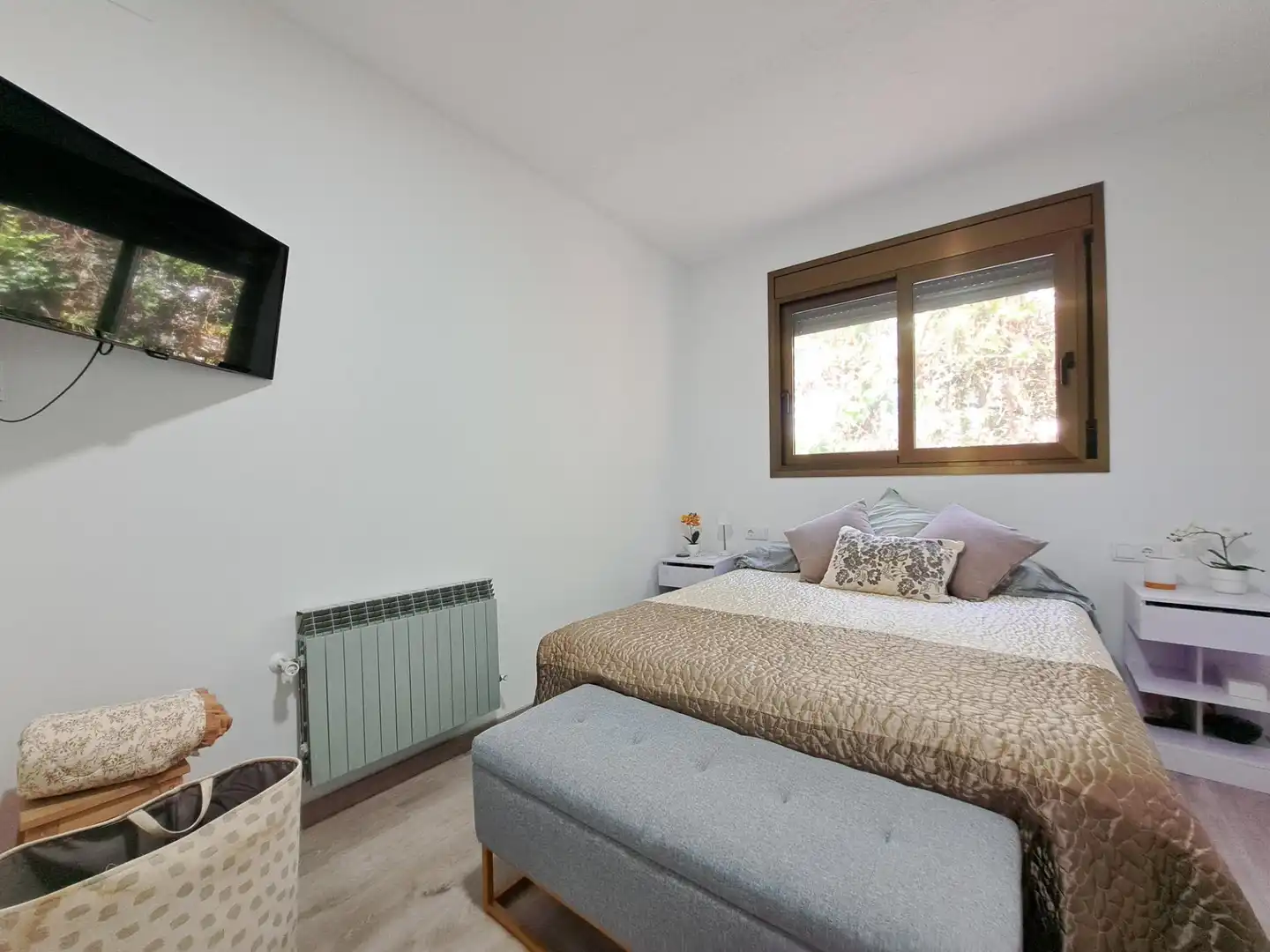 Dormitori de Casa o xalet en venda en Castellví de Rosanes amb Calefacció, Jardí privat i Terrassa