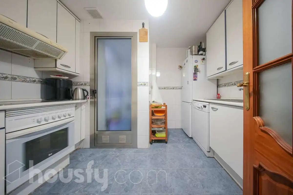 Flat for sale in Cine, Campamento