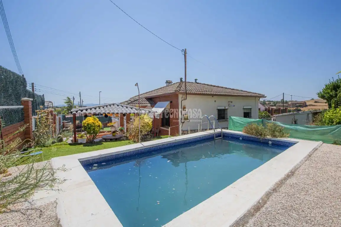 Vista exterior de Casa o chalet en venta en Rubí