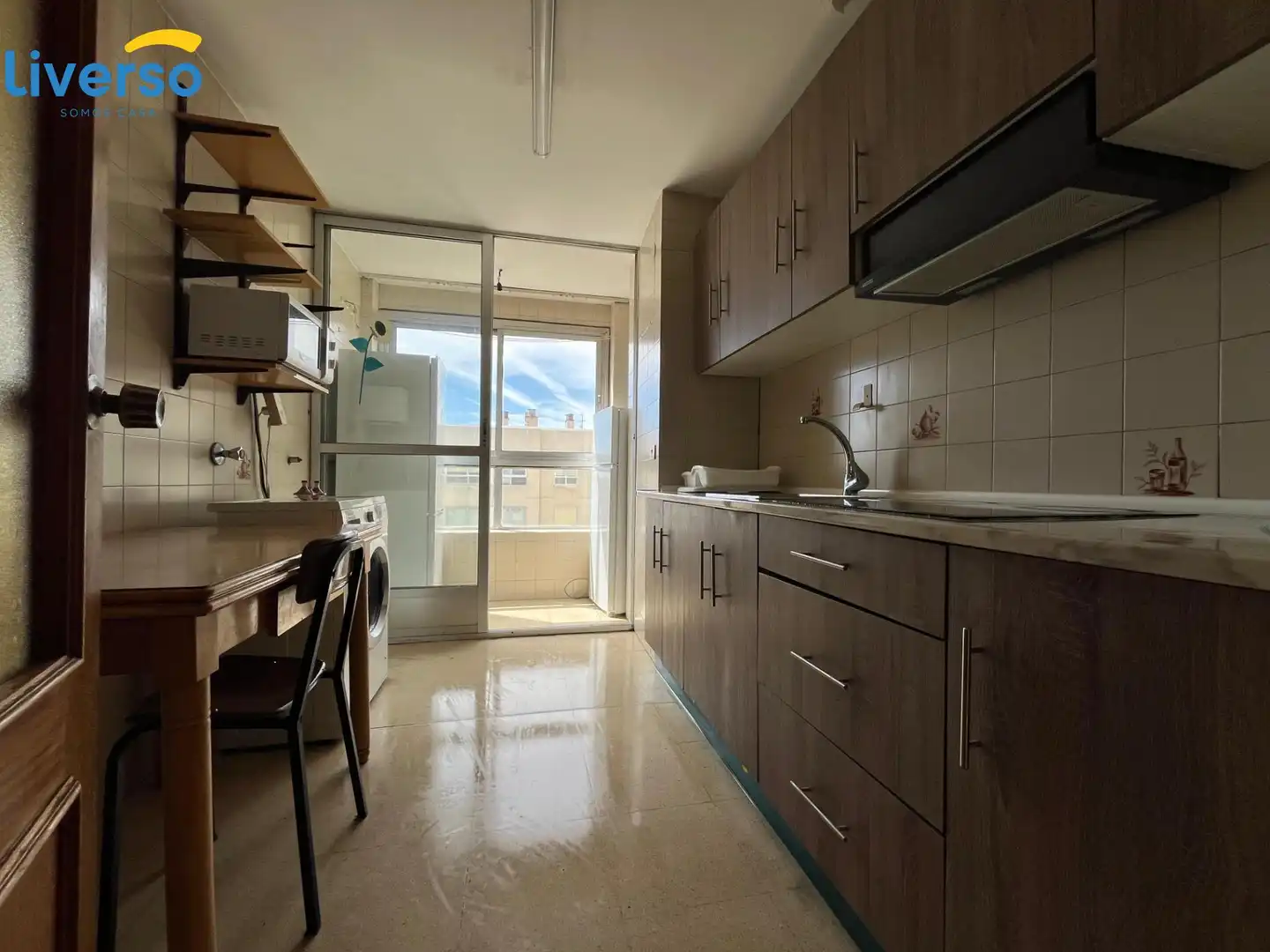 Habitació a Avenida CANTABRIA, Reyes Católicos