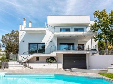 Detached house with pool for sale in Sa Cabaneta