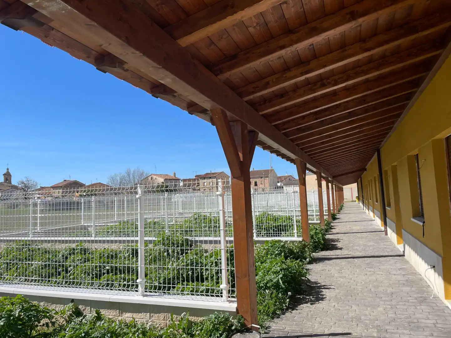 Terrassa de Casa adosada en venda en Herramélluri amb Calefacció i Jardí privat