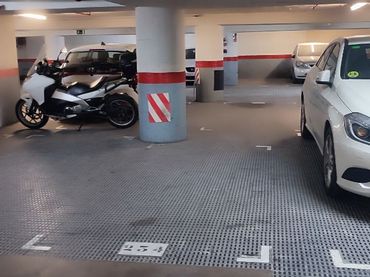 Single parking space for sale in Sepúlveda 60