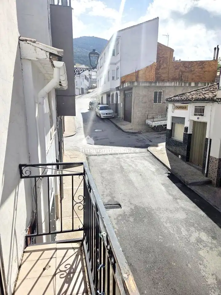 Vista exterior de Casa o chalet en venta en Valdepeñas de Jaén con Terraza y Balcón