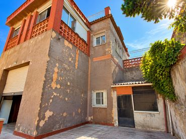 Chalet con jardín en venta en Sant Vicenç Dels Horts