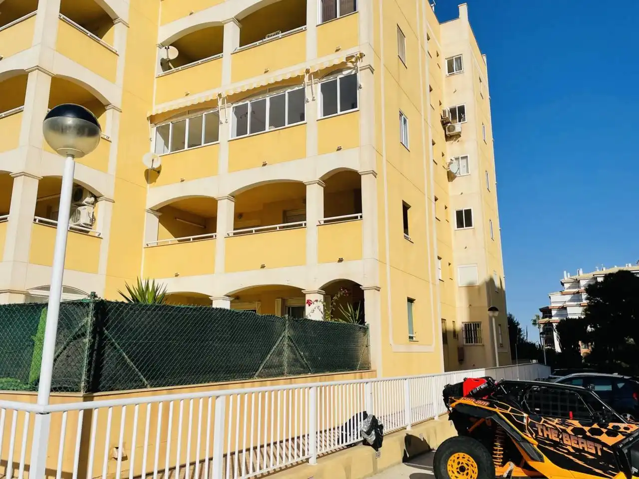 Exterior view of Flat for sale in Torrevieja  with Balcony and Community pool