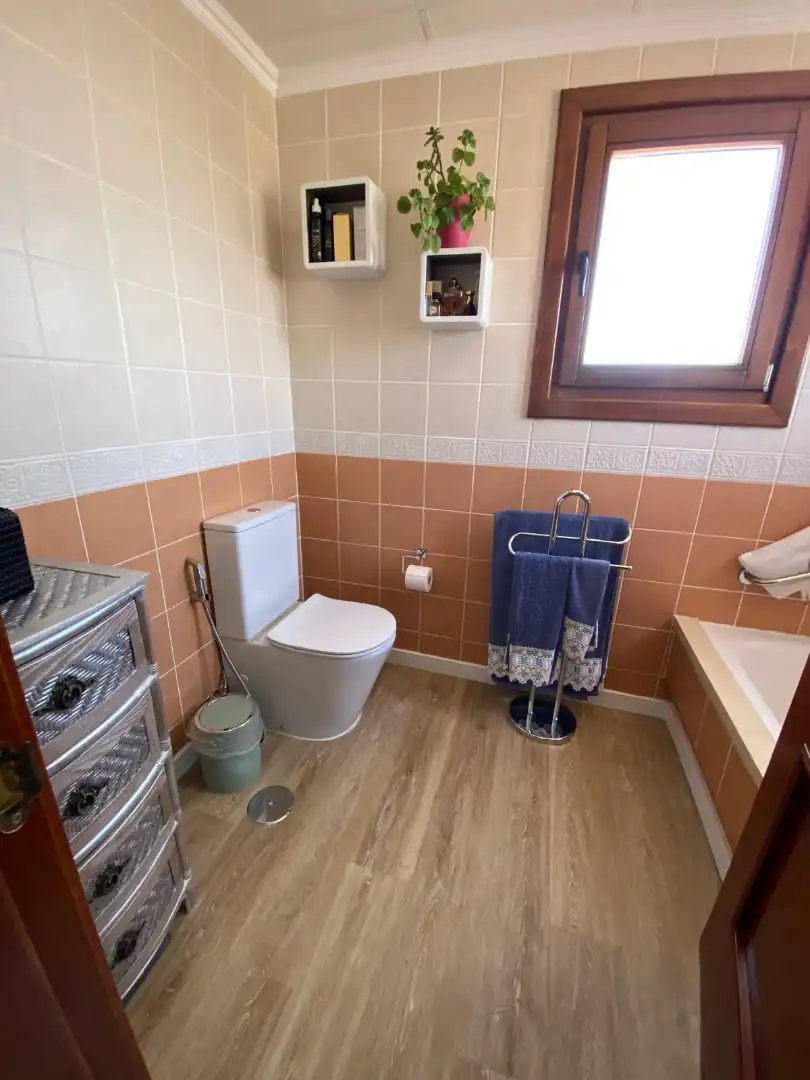 Baño de Dúplex en venta en Ayamonte con Aire acondicionado, Terraza y Trastero