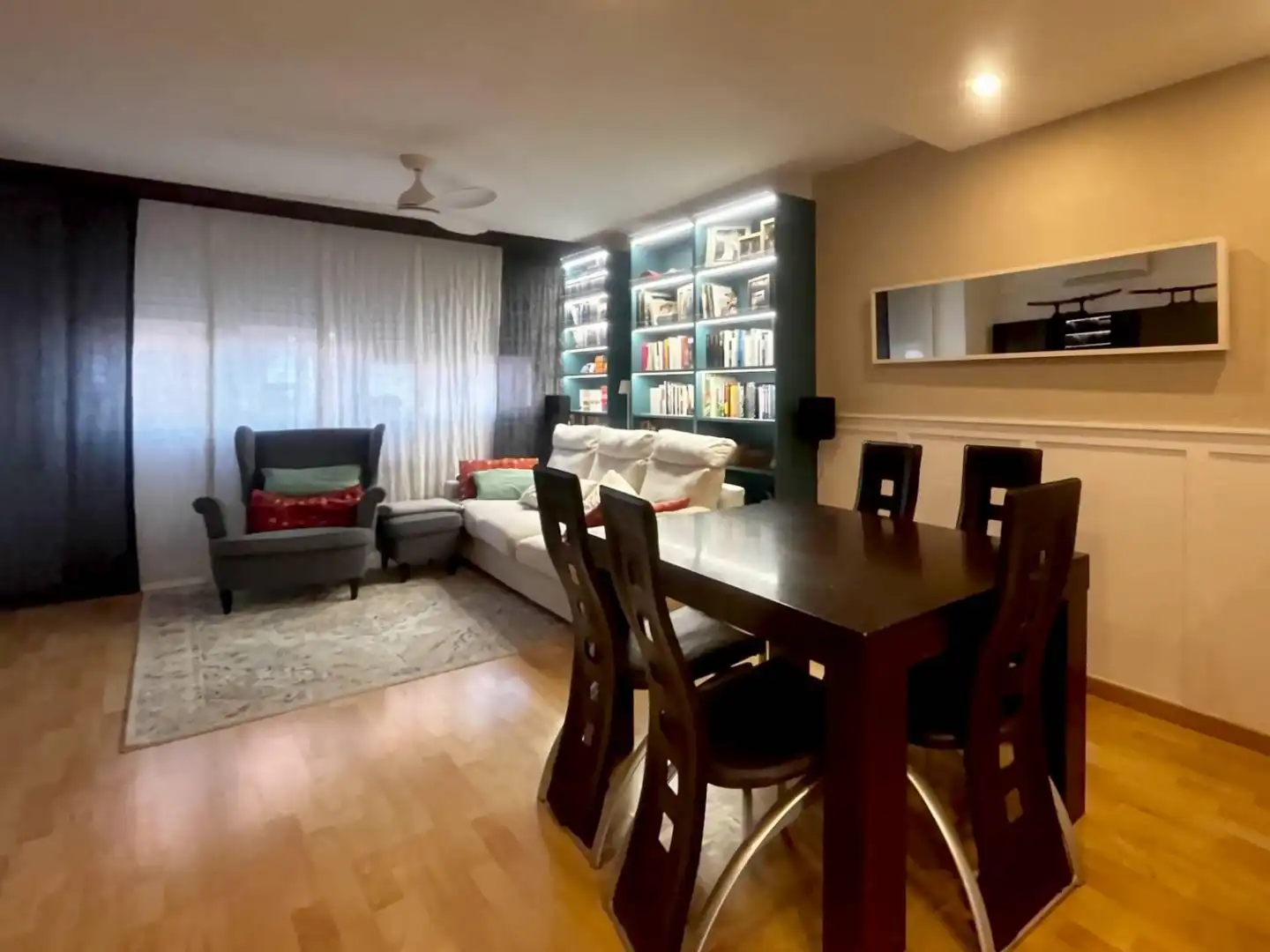 Wohnzimmer von Wohnung zum Verkauf in  Lleida Capital mit Klimaanlage, Heizung und Parkett