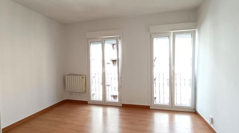 Photo 3 of Flat for rent in Calle del Labrador, Acacias, Madrid Capital