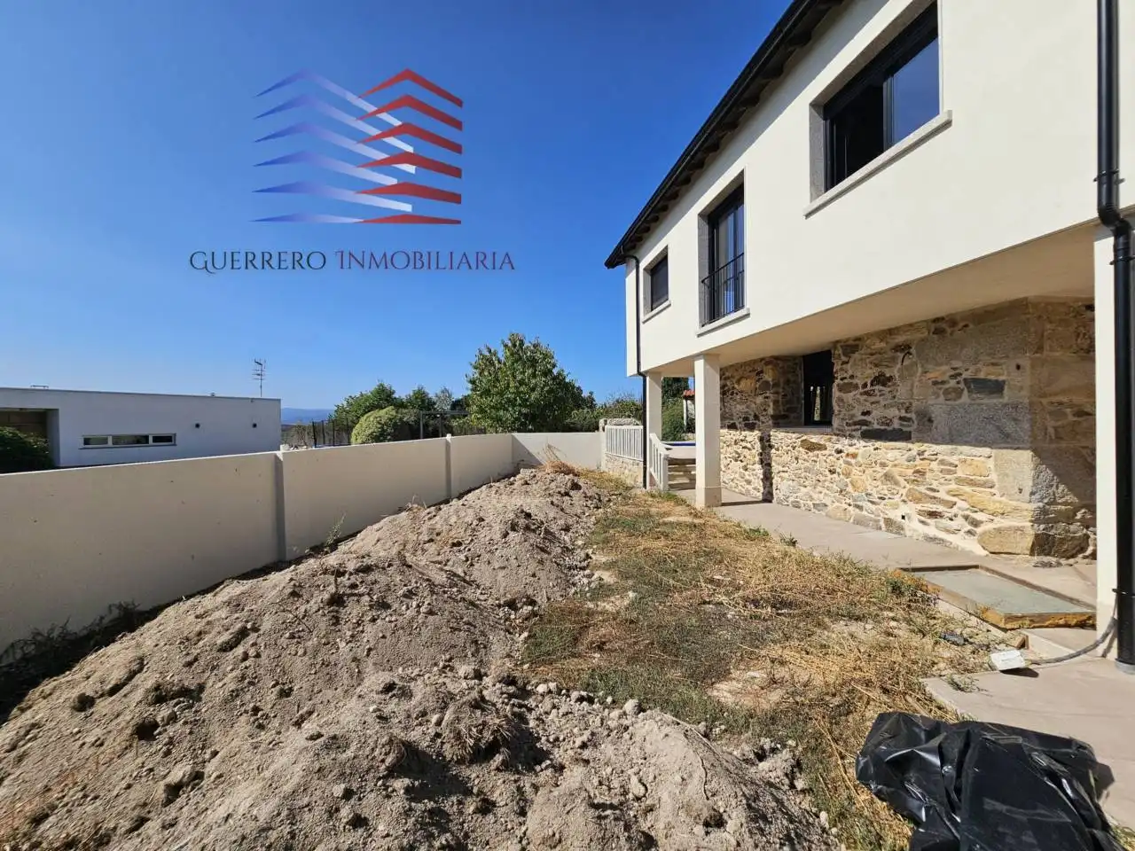 Casa o chalet en venta en A Merca   con Calefacción, Terraza y Piscina