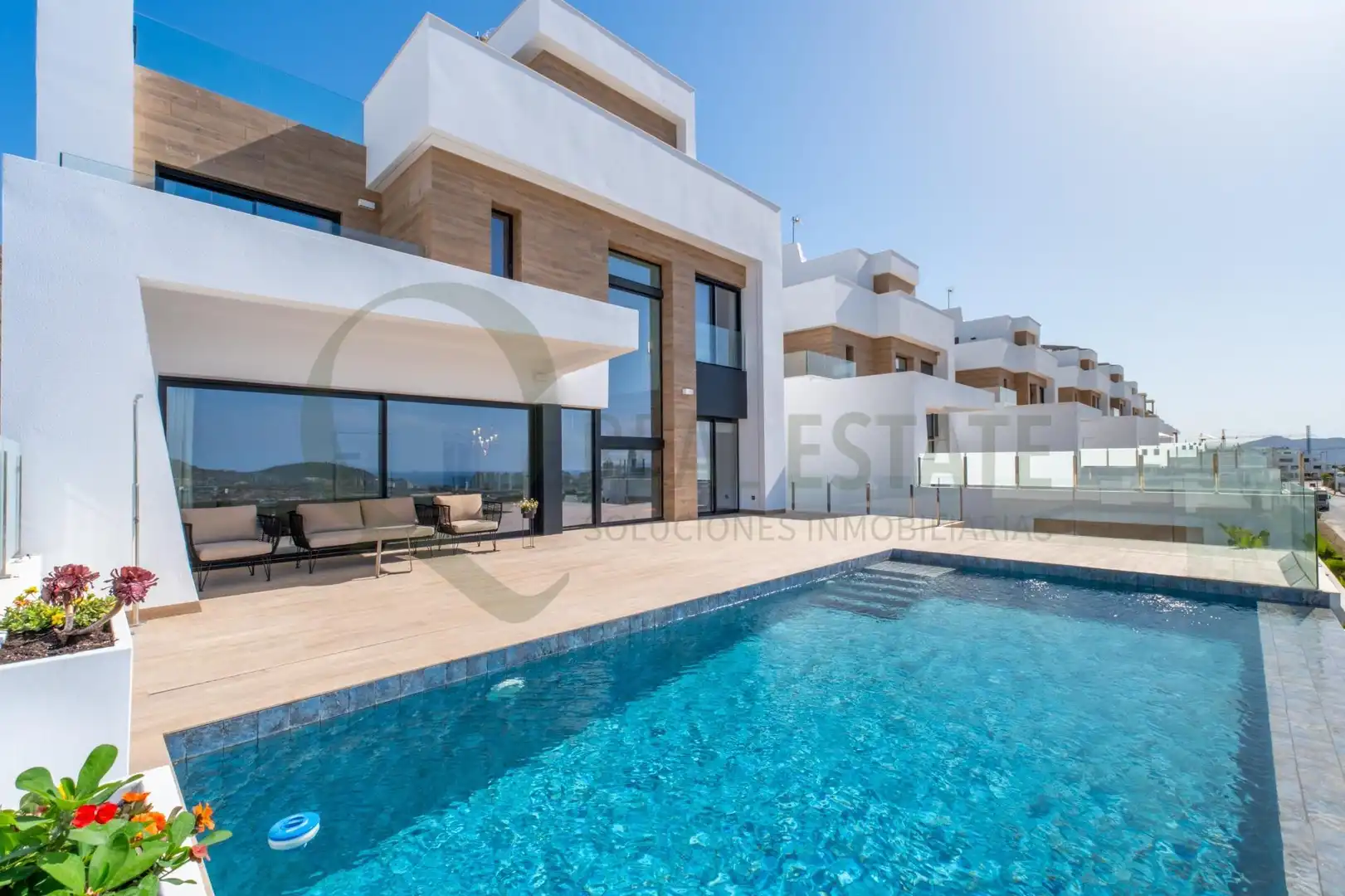 Vista exterior de Casa o chalet en venta en Benidorm con Aire acondicionado, Calefacción y Jardín privado
