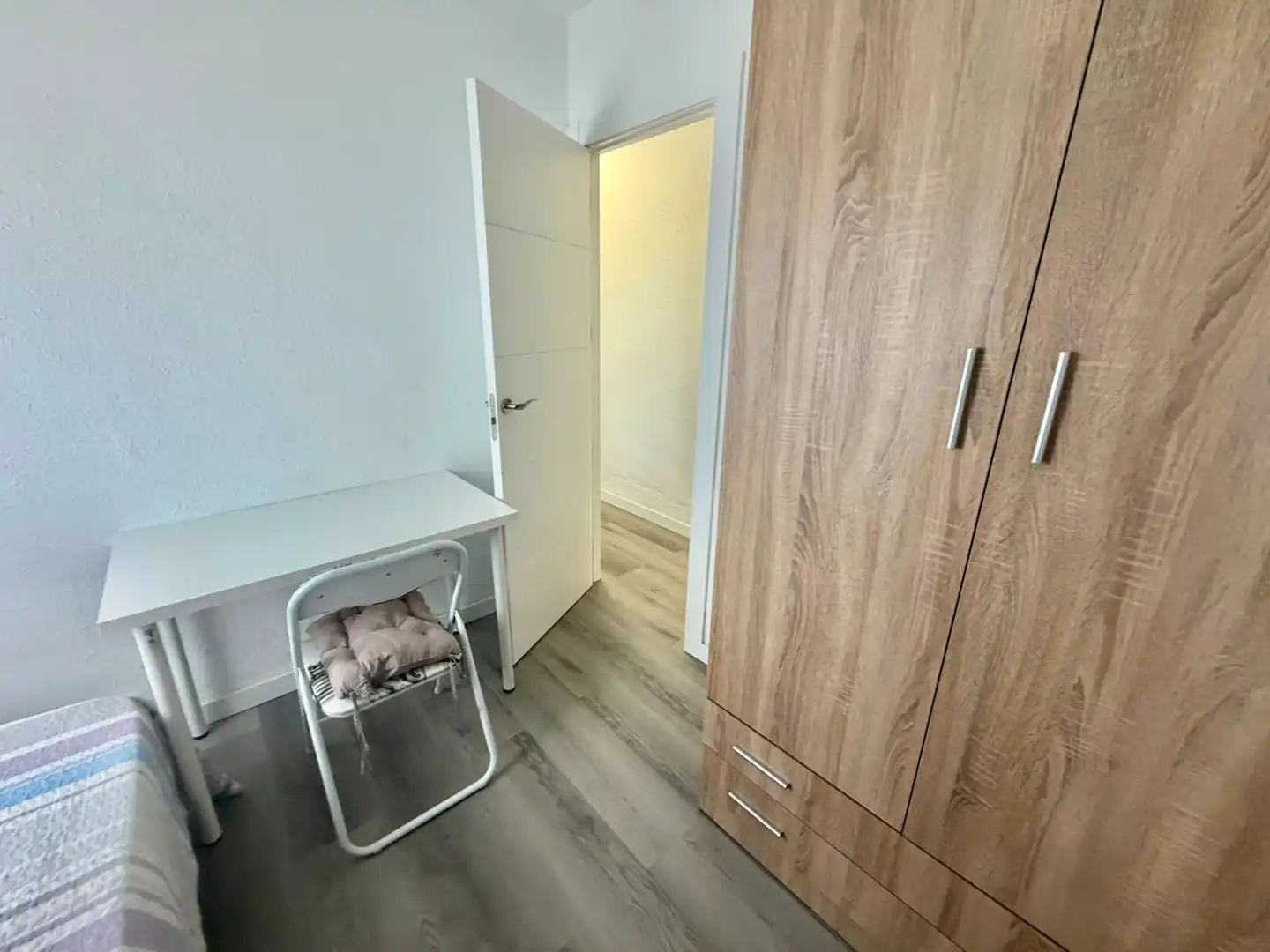 Dormitori de Pis en venda en Jaén amb Aire condicionat, Moblat i Balcó