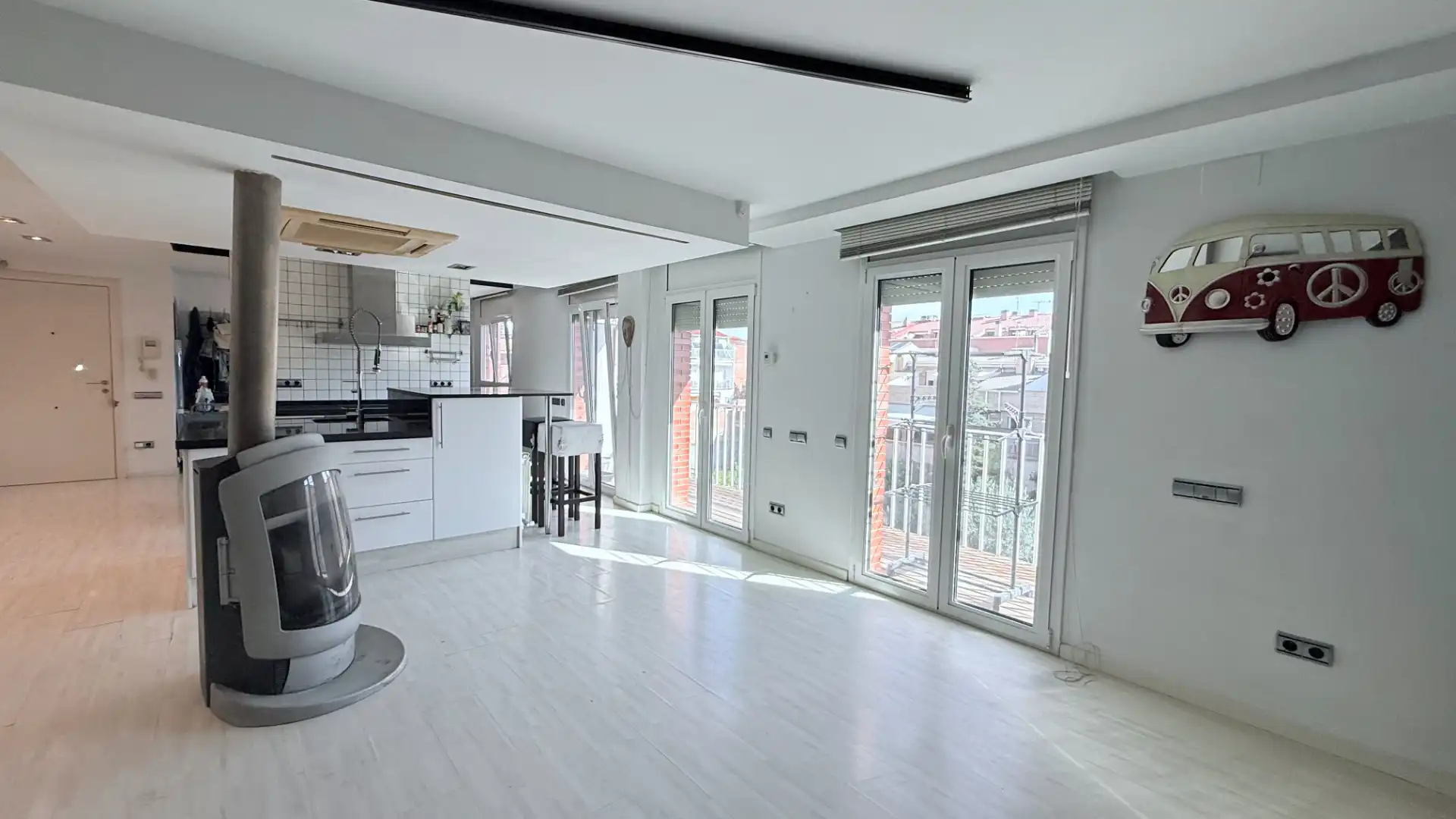 Duplex with terrace for sale in Carrer Eugeni d'Ors 30, imagen 4