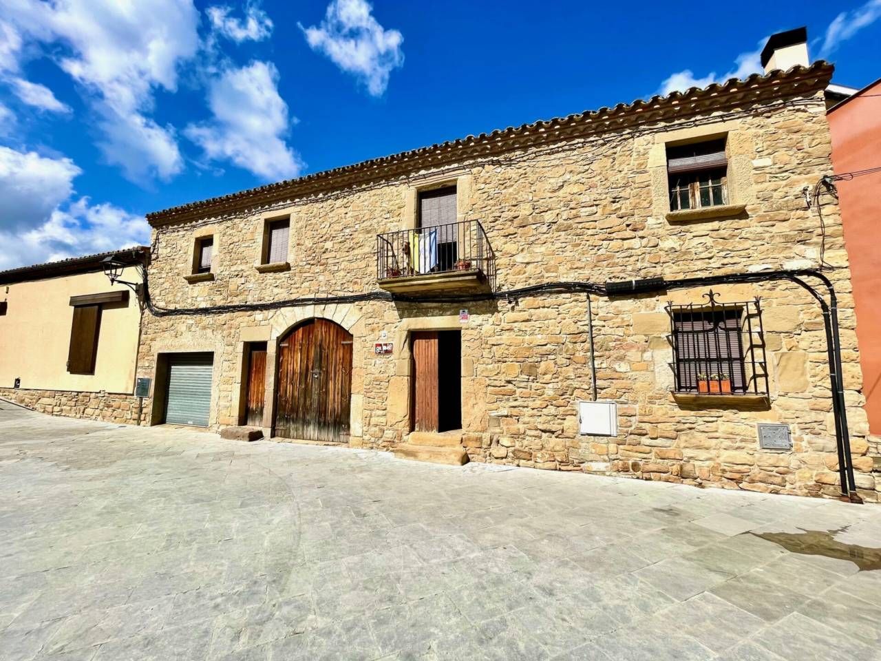 Vista exterior de Finca rústica en venda en Castellgalí amb Calefacció, Jardí privat i Terrassa