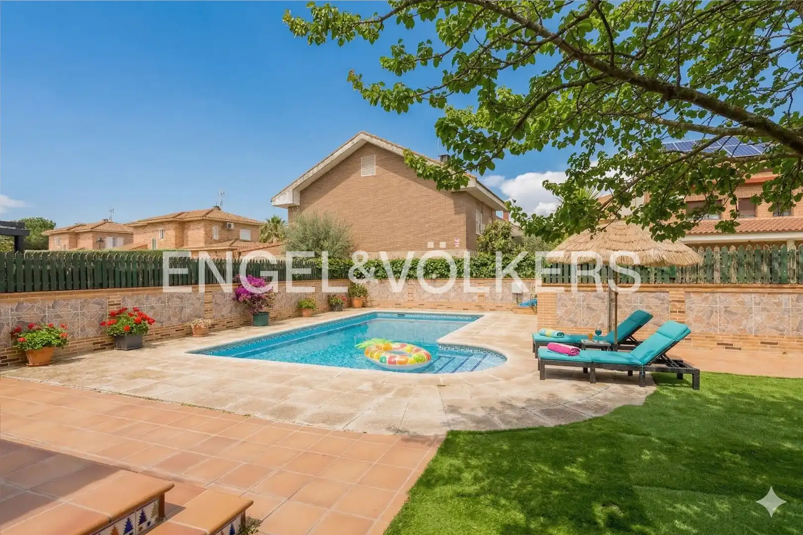 Swimming pool of Detached homes for sale in Griñón  with Heating, Private garden and Terrace