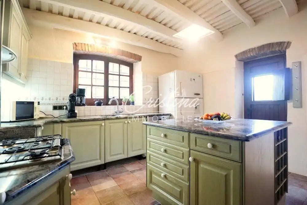 Küche von Country house zum Verkauf in Santa Cristina d'Aro mit Heizung, Privatgarten und Schwimmbad