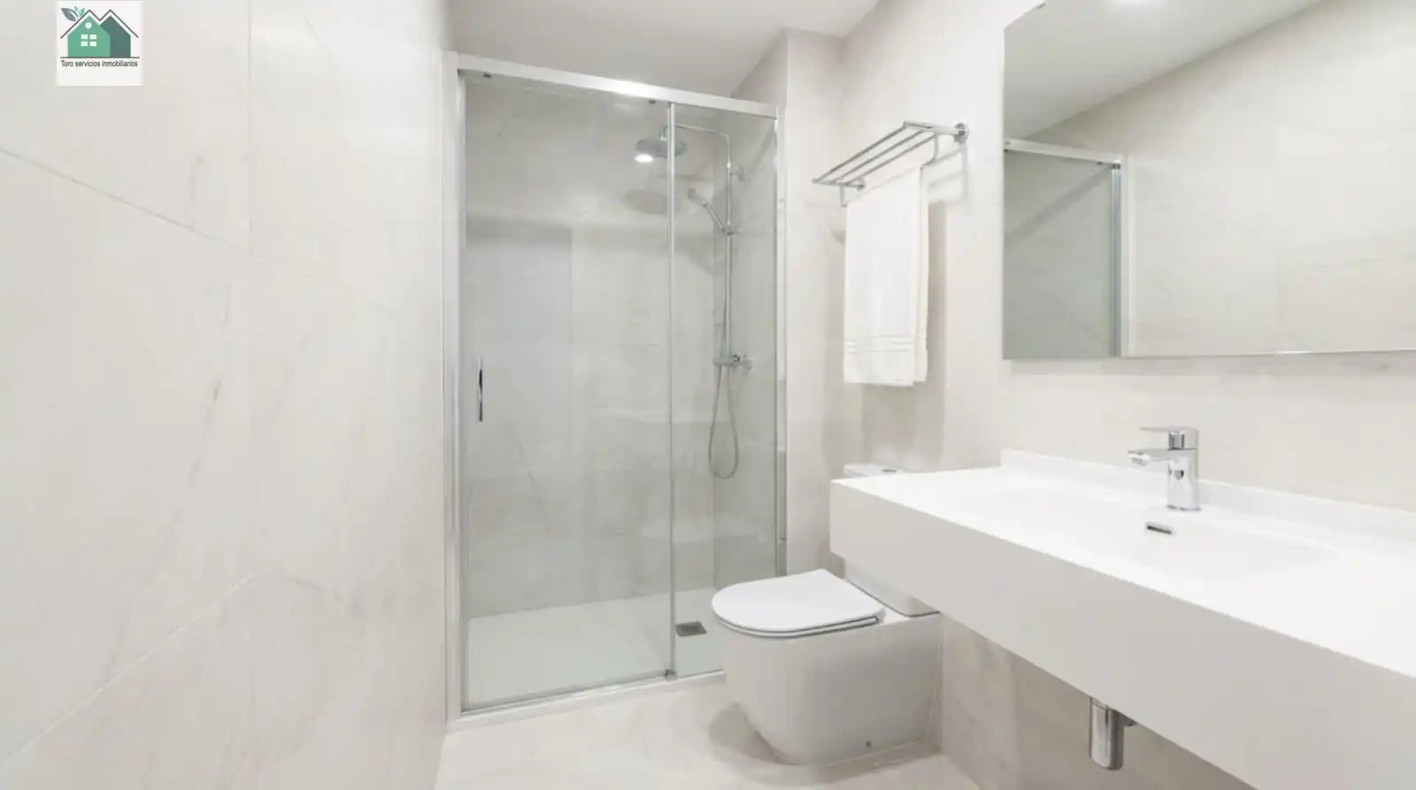 Badezimmer von Erdgeschoss zum Verkauf in Alicante / Alacant mit Abstellraum