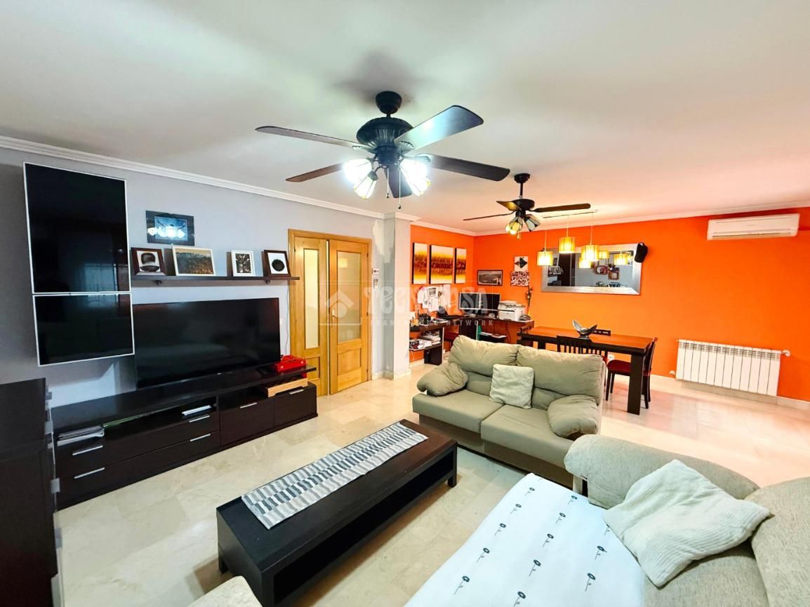 Living room of Single-family semi-detached for sale in Seseña  with Storage room