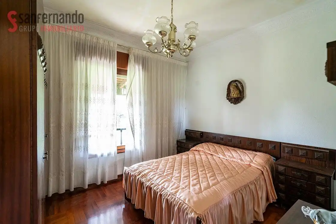 Habitación de Casa o chalet en venta en Reocín con Calefacción y Jardín privado
