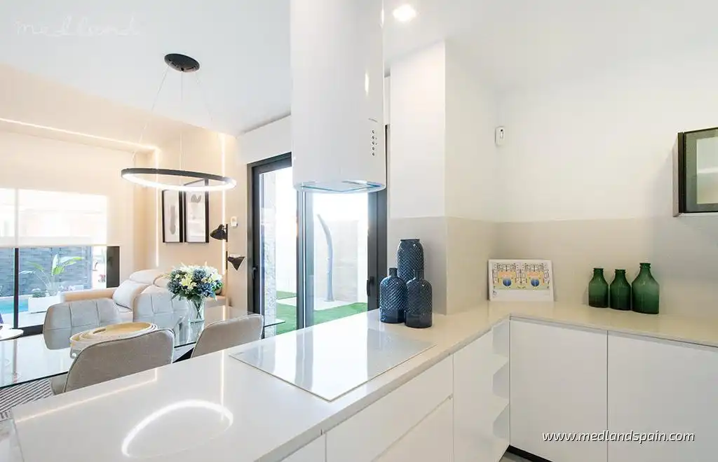 Chalet con jardín en venta en Los Montesinos, imagen 4