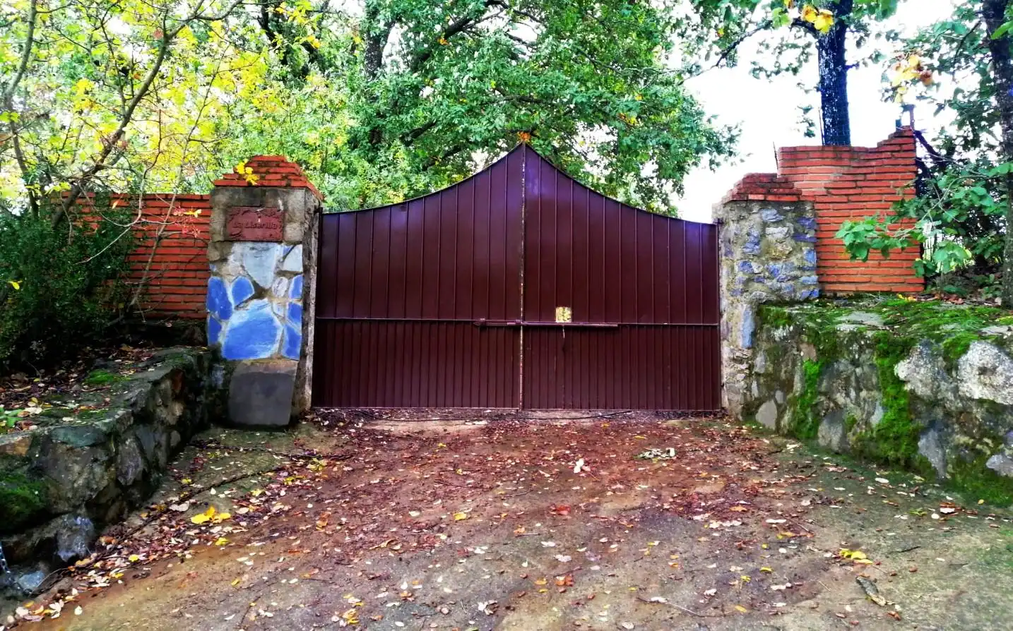 Vista exterior de Finca rústica en venta en Galaroza con Calefacción, Jardín privado y Terraza