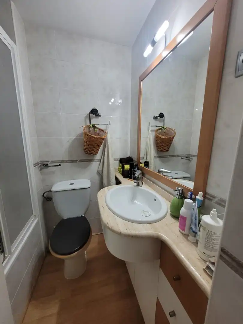 Baño de Piso en venta en Martorell con Aire acondicionado, Parquet y Horno