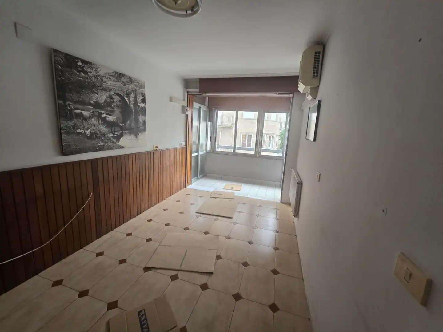 Dormitori de Pis en venda en Ourense Capital  amb Calefacció, Parquet i Traster