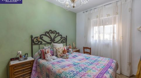 Foto 4 de Piso en venta en Calle Santa Adela, 10, Barrio de Zaidín, Granada Capital