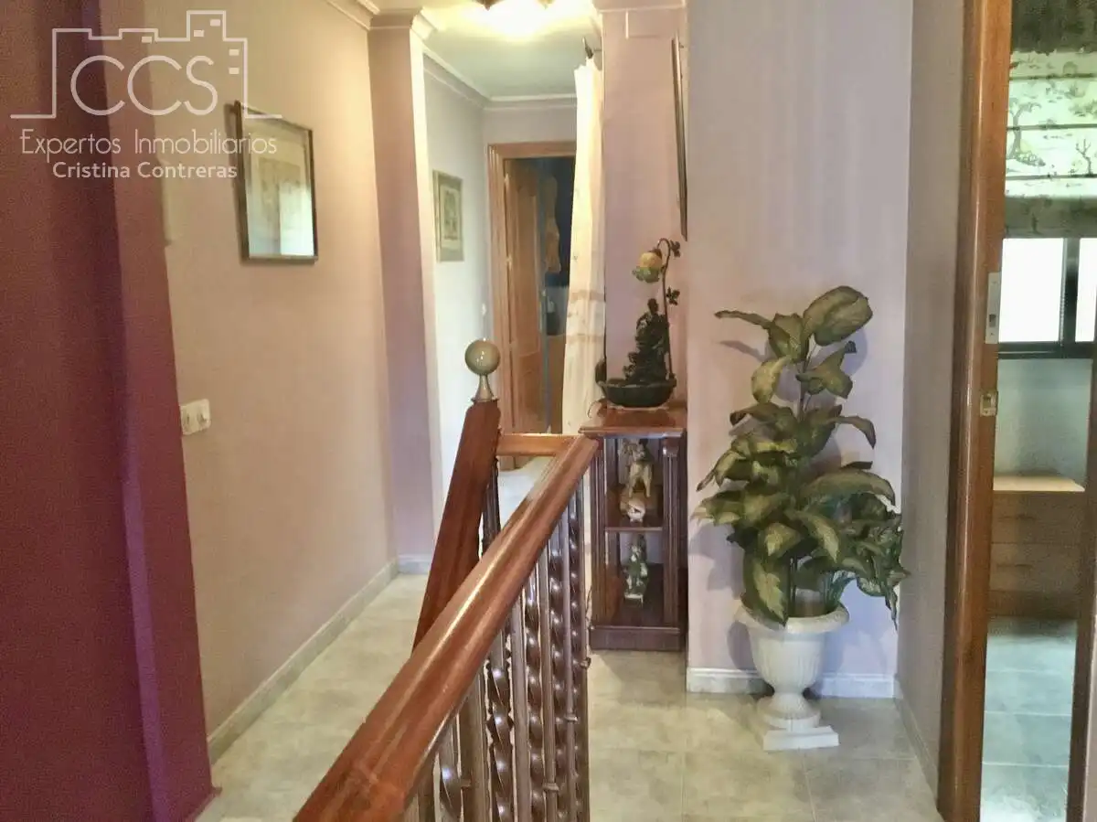 Casa adosada en venta en Sevilla con Aire acondicionado, Terraza y Trastero
