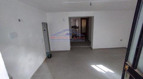 Foto 2 de Casa adosada en venda a Calle Alegría, 12, Ctra. Circunvalación - La Magdalena, Jaén