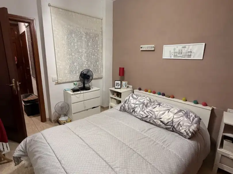 Habitación de Piso de alquiler en Málaga con Amueblado, Lavadora y TV