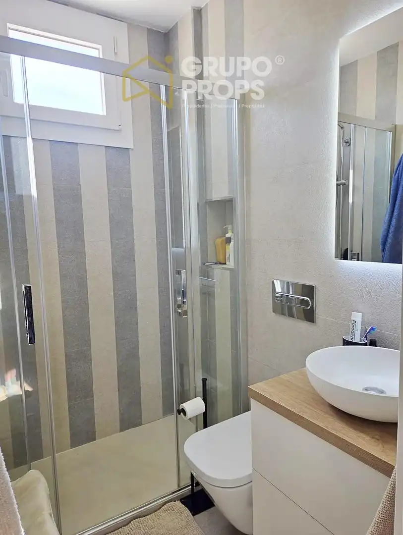 Baño de Apartamento en venta en Madrid con Aire acondicionado, Calefacción y Terraza