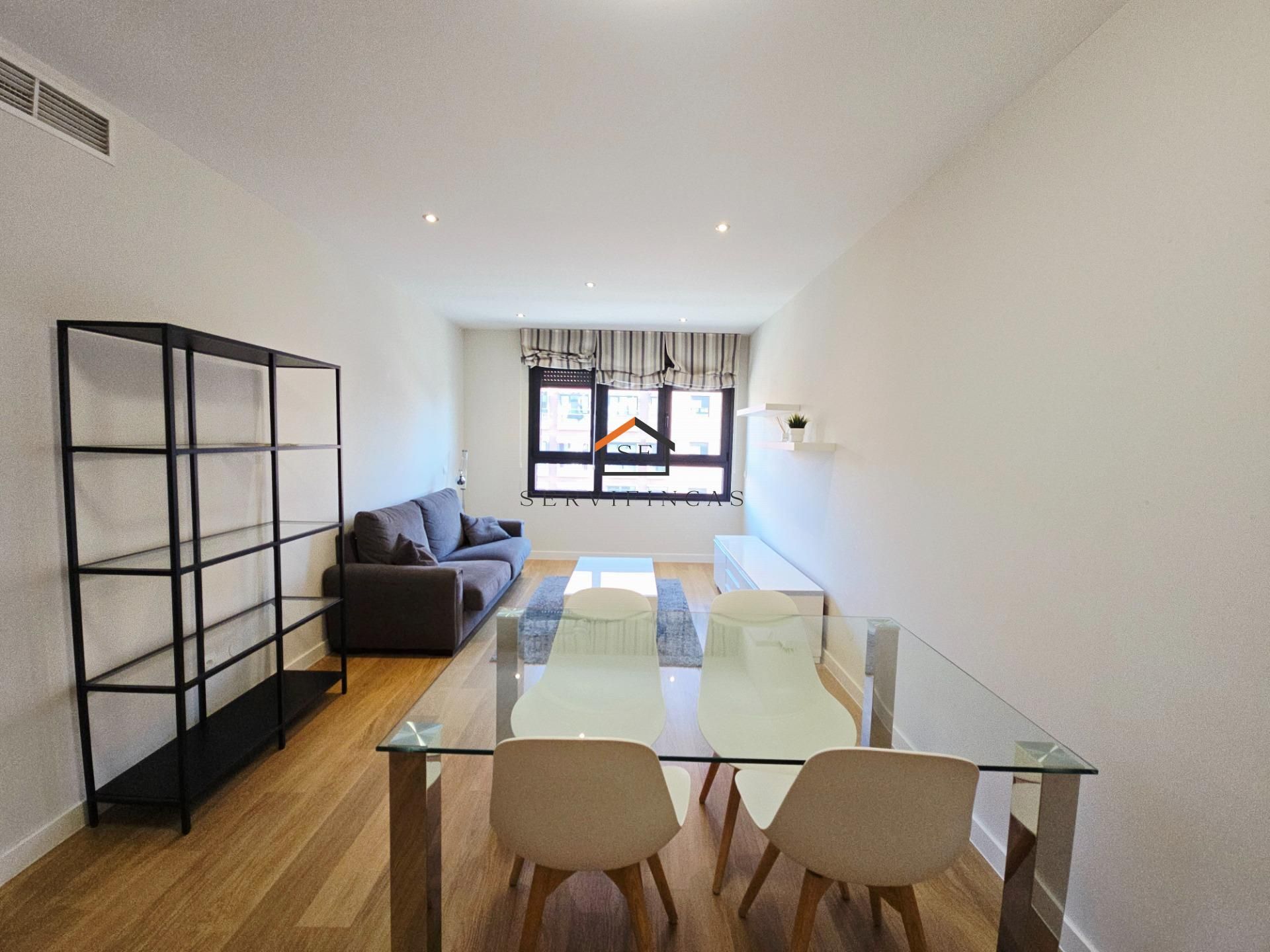 Living room of Flat for sale in  Madrid Capital  with Air Conditioner, Storage room and Community pool