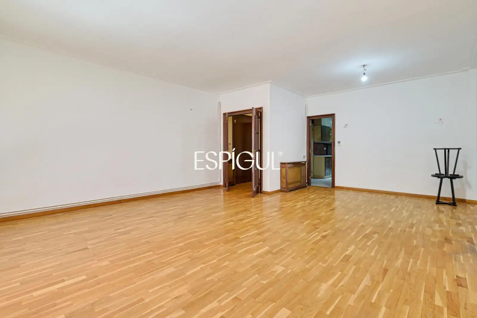 Sala de estar de Piso en venta en Barcelona con Calefacción, Parquet y Terraza