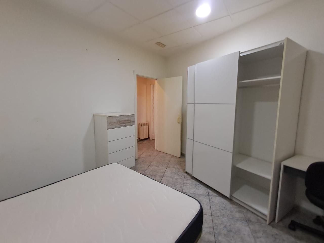 Dormitori de Planta baixa en venda en  Teruel Capital amb Calefacció i Moblat