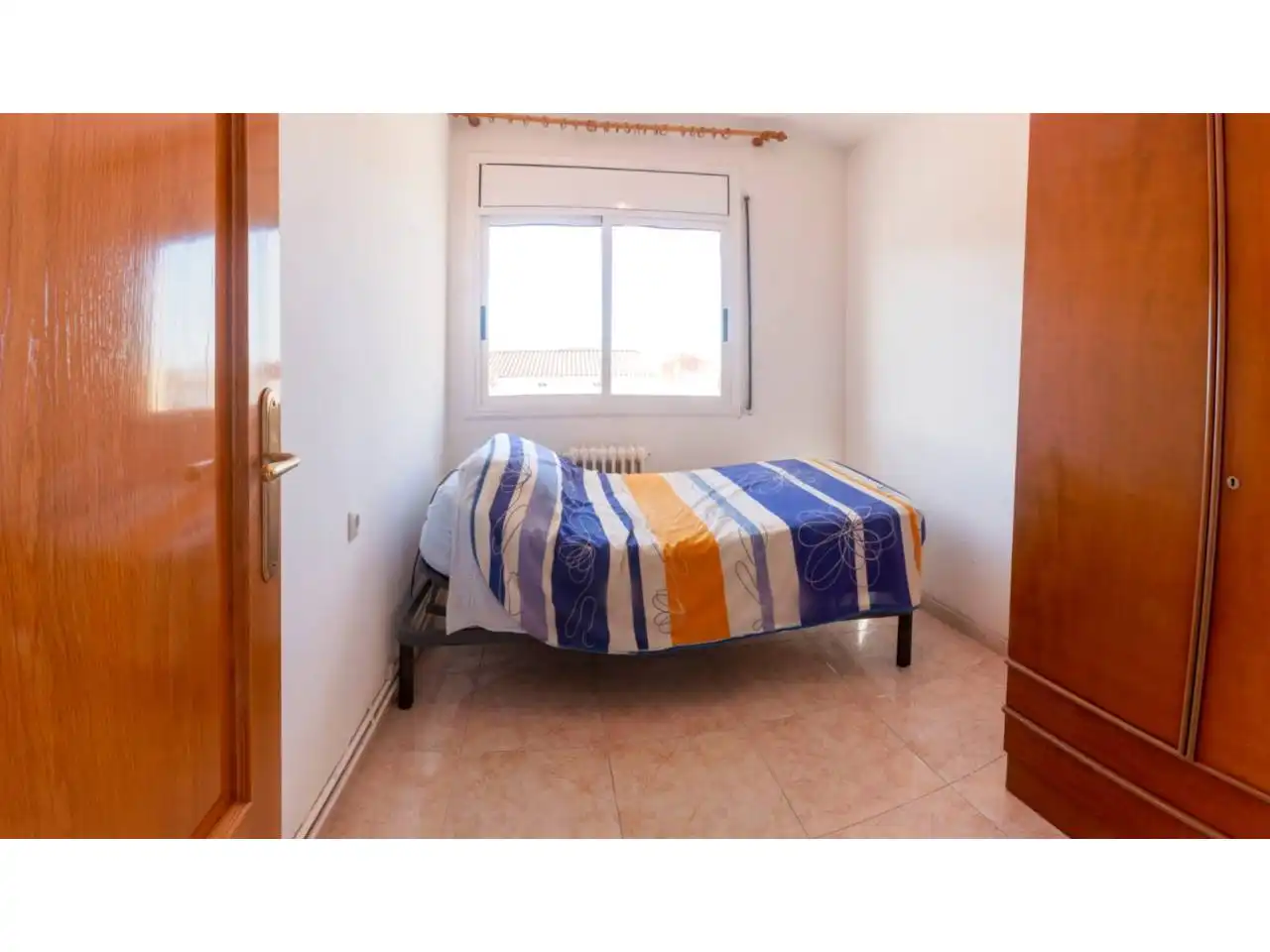 Dormitori de Pis en venda en Parets del Vallès amb Aire condicionat, Calefacció i Terrassa