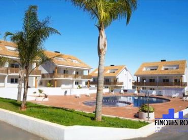 Reihenhaus mit Pool zum Verkauf in Las Atalayas - Urmi - Cerro de Mar