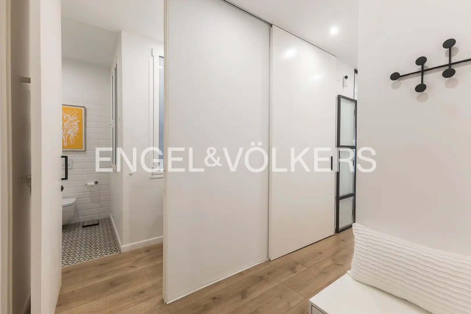 Bedroom of Flat for sale in Barcelona  with Air Conditioner, Heating and Balcony