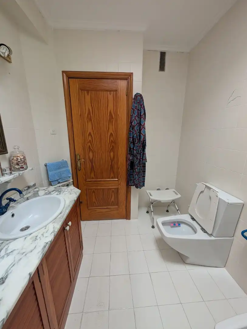 Baño de Piso en venta en Santander con Calefacción, Terraza y Trastero