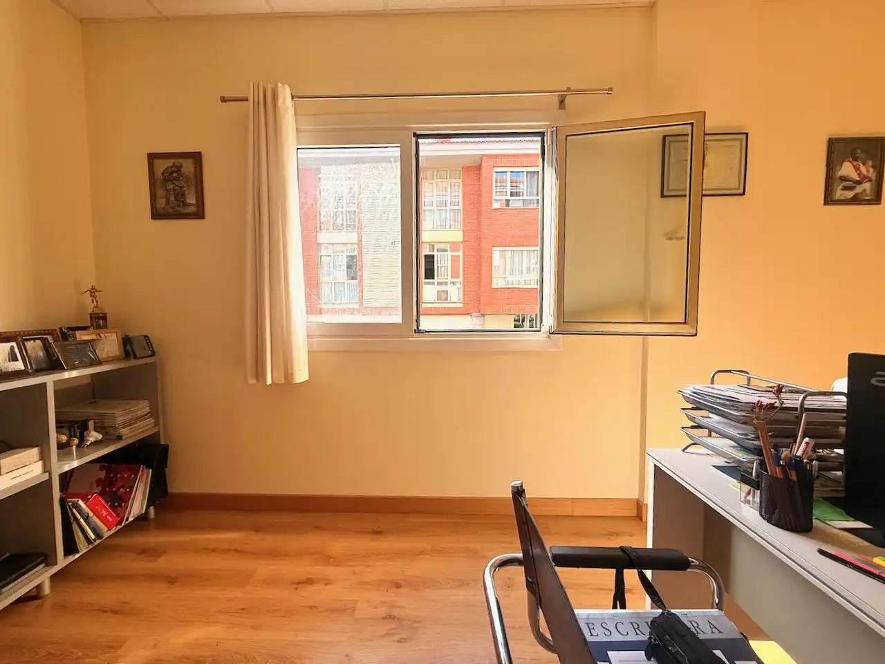 Dormitori de Local en venda en Donostia - San Sebastián 