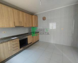 Kitchen of House or chalet for sale in Ourense Capital   with Heating, Private garden and Balcony