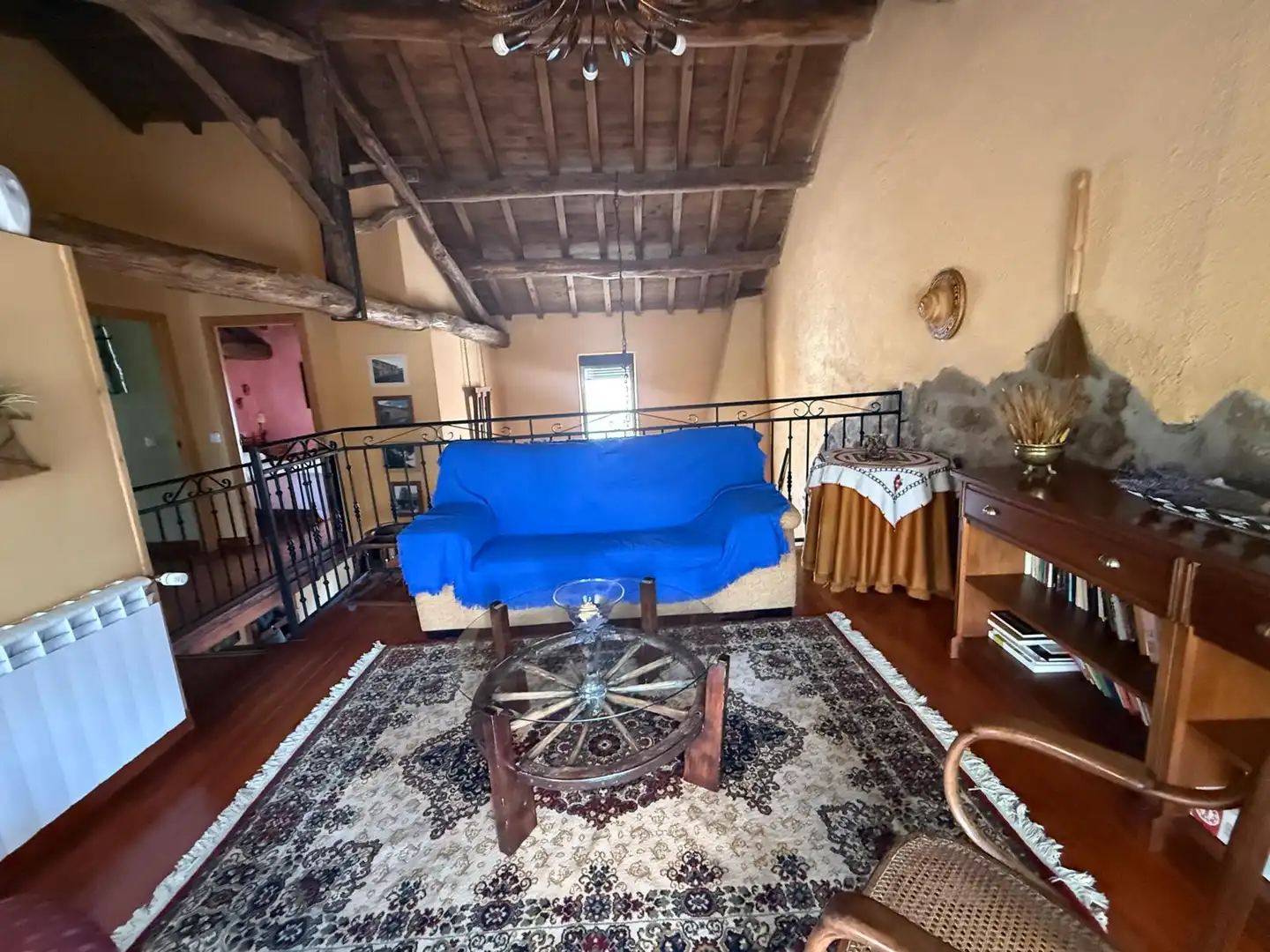 Sala de estar de Casa adosada en venta en La Torre con Calefacción, Jardín privado y Terraza