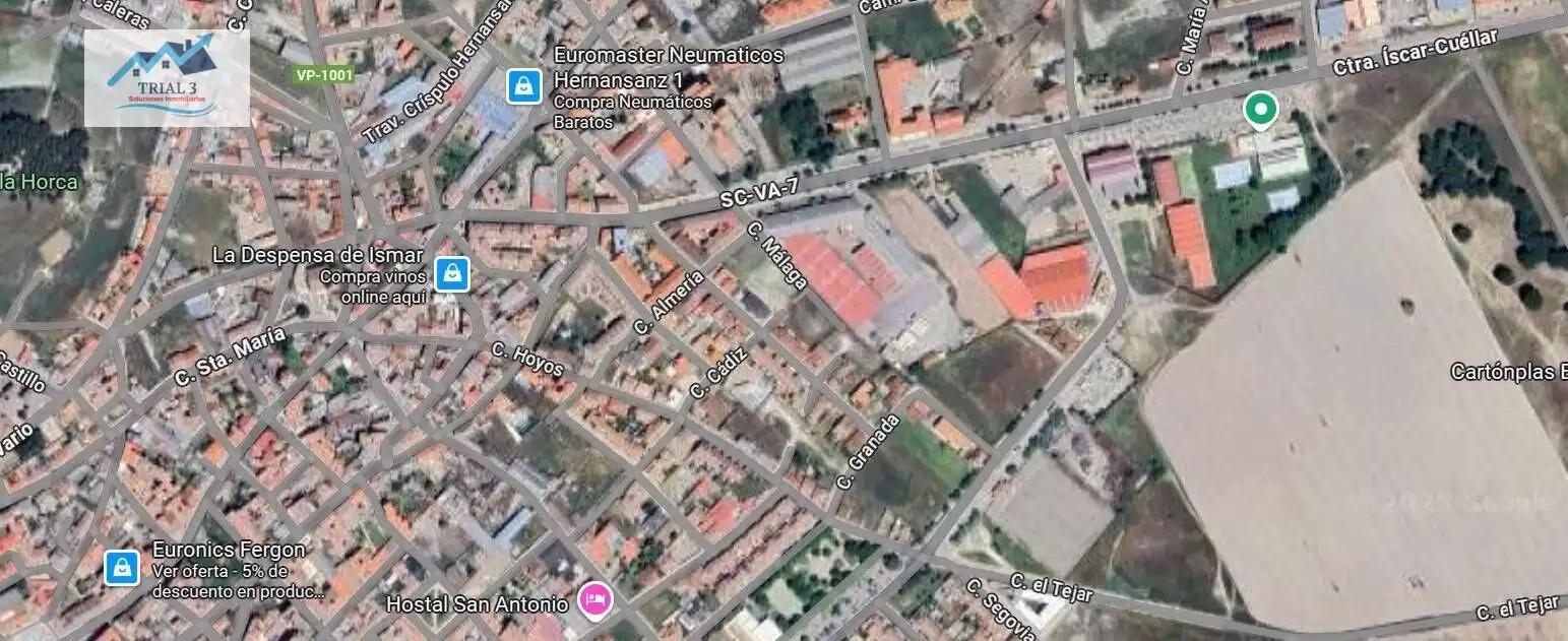 Casa adosada en venda en Íscar