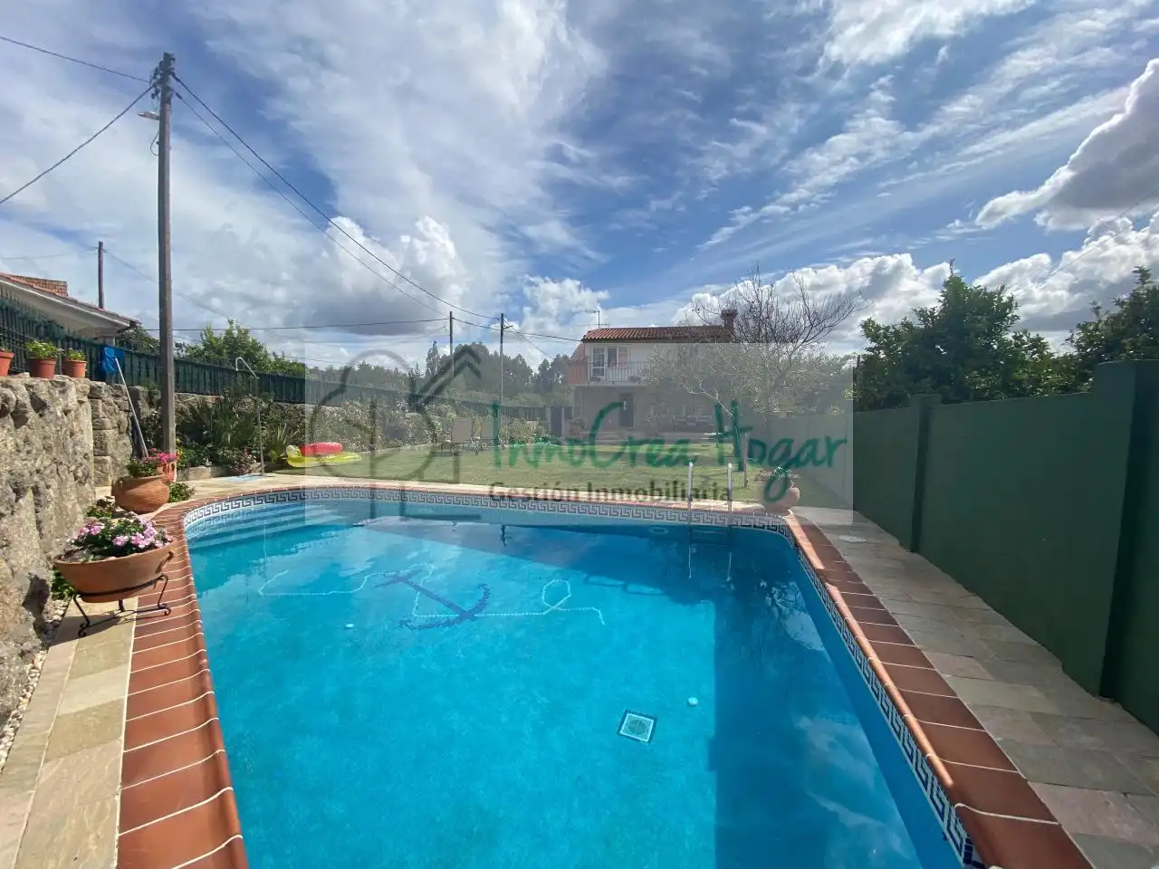 Piscina de Casa o xalet en venda en Vigo  amb Calefacció, Jardí privat i Terrassa